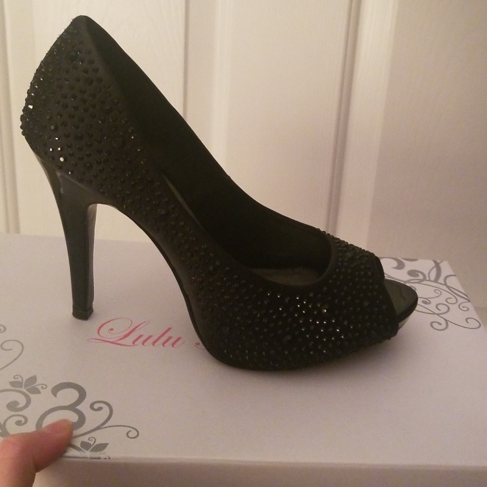 Black Formal Heels